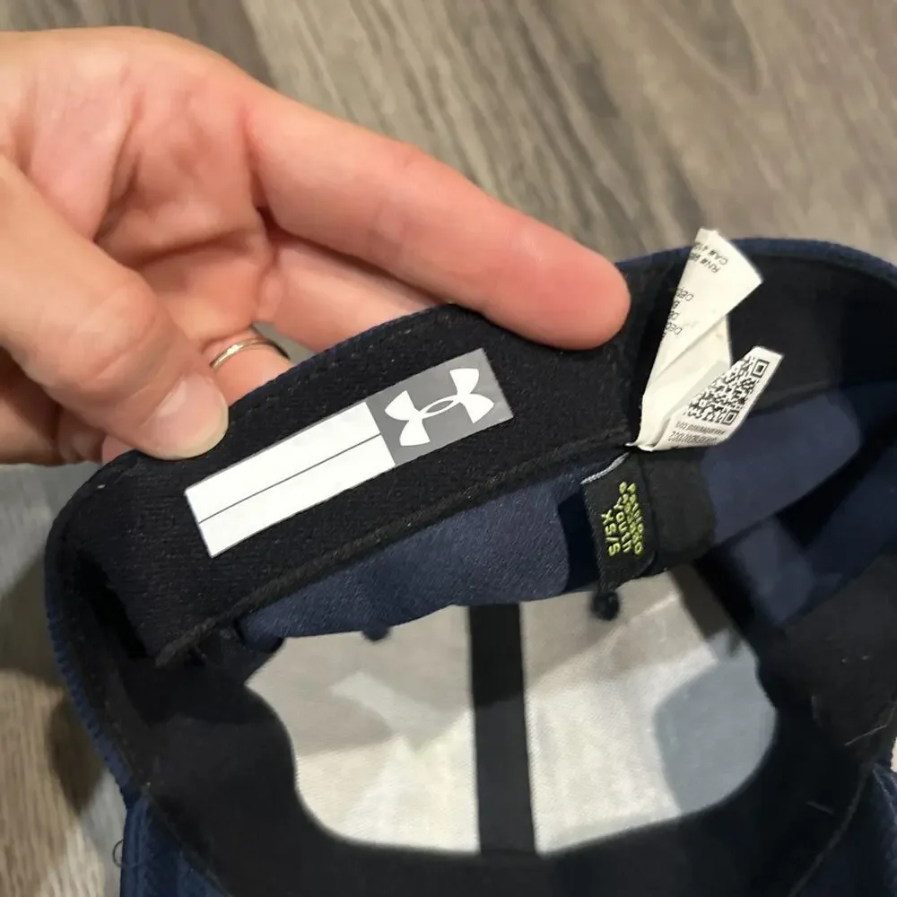 UNDER ARMOUR Boys Golf Hat Heatgear Size YXS/S Cap 1259222 100 Navy